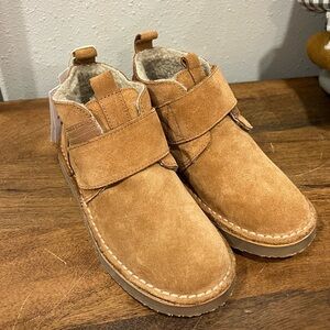 NWT Zara leather shearling boys boots, size 13.5 toddler